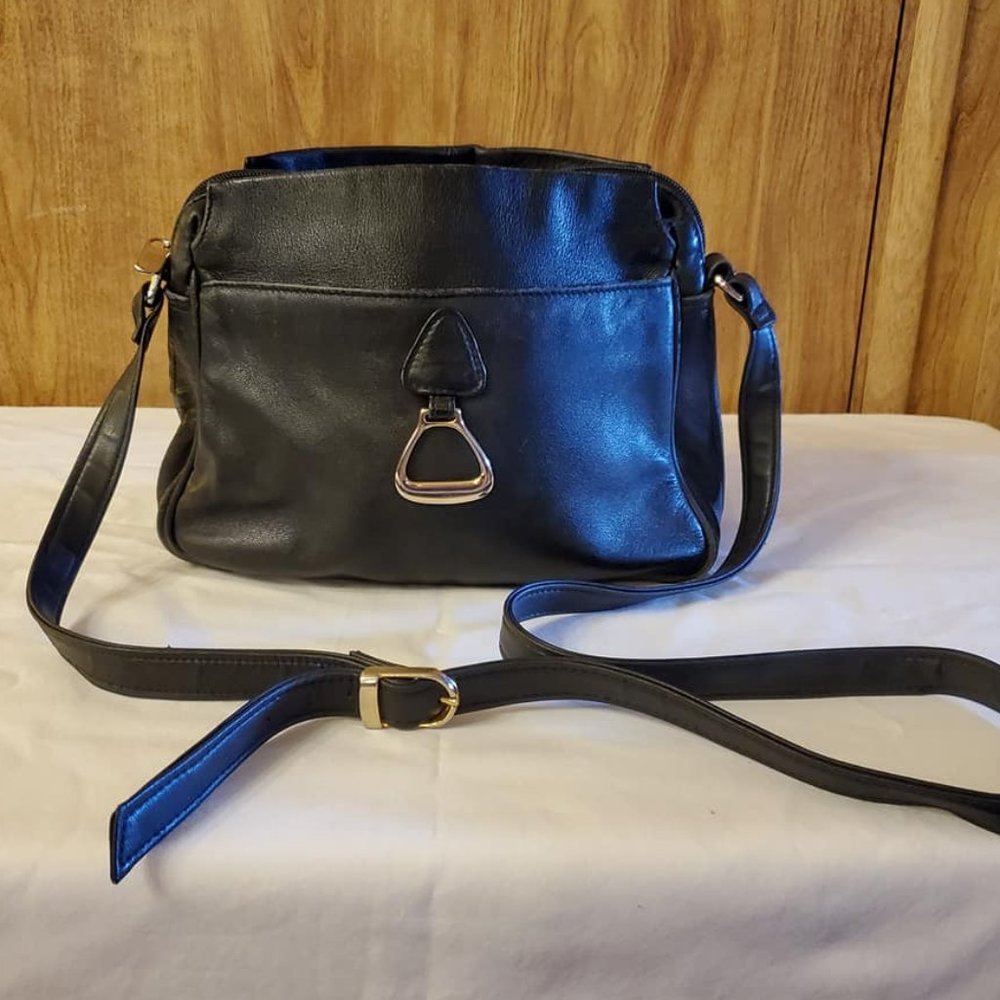 Worthington black leather shoulder bag